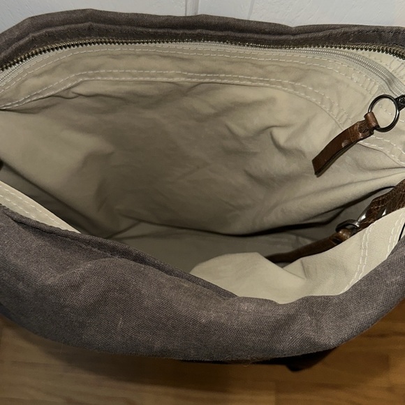 Rough and tumble city safari - Picture 7 of 16